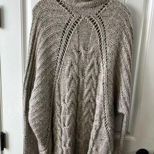 CLASSY CASHMERE Autumn Cable-Knit Turtleneck Poncho in Light Taupe